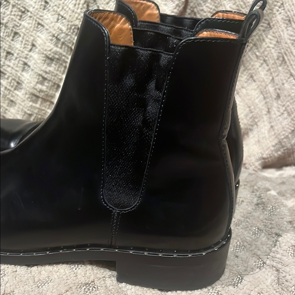 Sezane Black Chelsea Ankle Boots with Elastic Panels - Picture 3 of 7